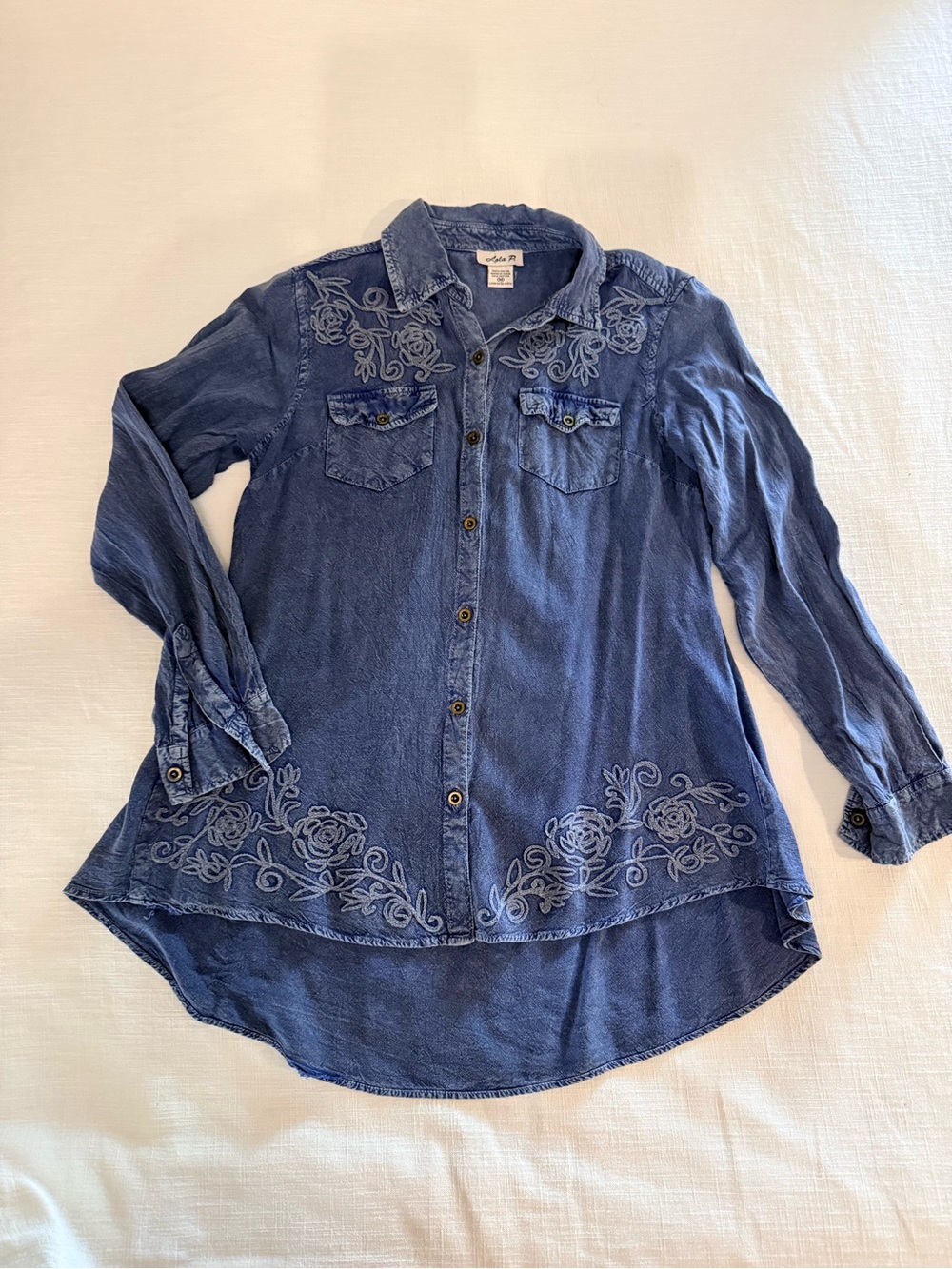 Glick’s Western Blue Embroidered Button-Front Tunic Shirt NWOT